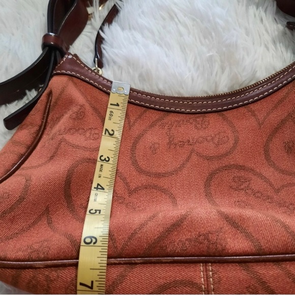 Dooney & Bourke signature coral hobo bag - Picture 6 of 7